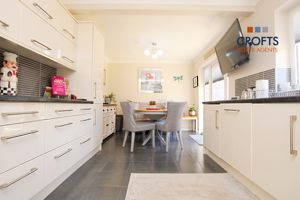 Kitchen/diner- click for photo gallery